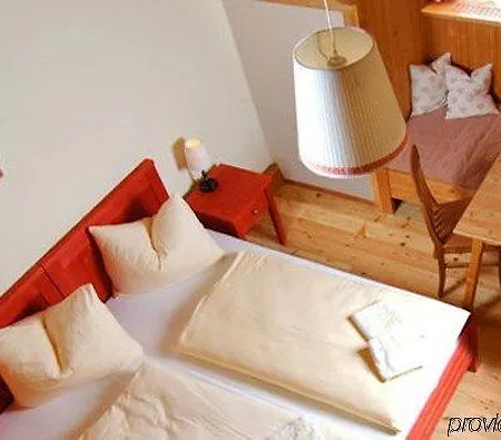 Jufa 酒店 Tieschen