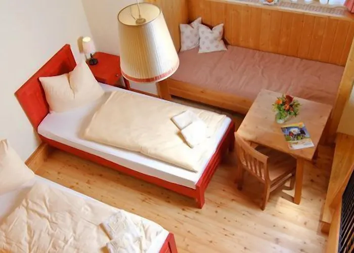 Jufa 酒店 Tieschen