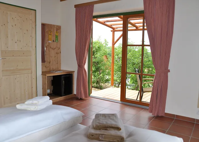 Отель Jufa Tieschen