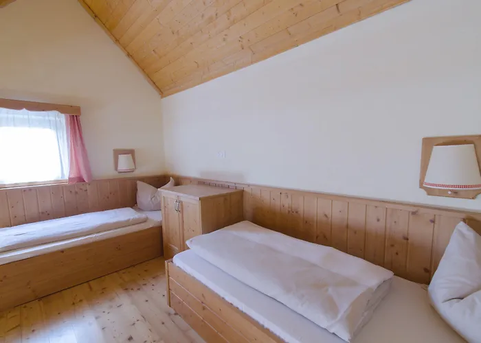 Отель Jufa Tieschen