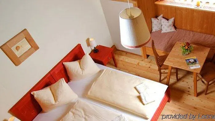 Jufa Отель Tieschen